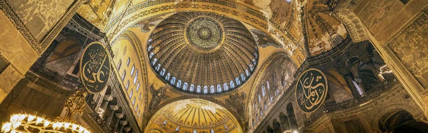 Hagia Sophia vs. Blue Mosque: A Tale of Two Architectural Wonders 