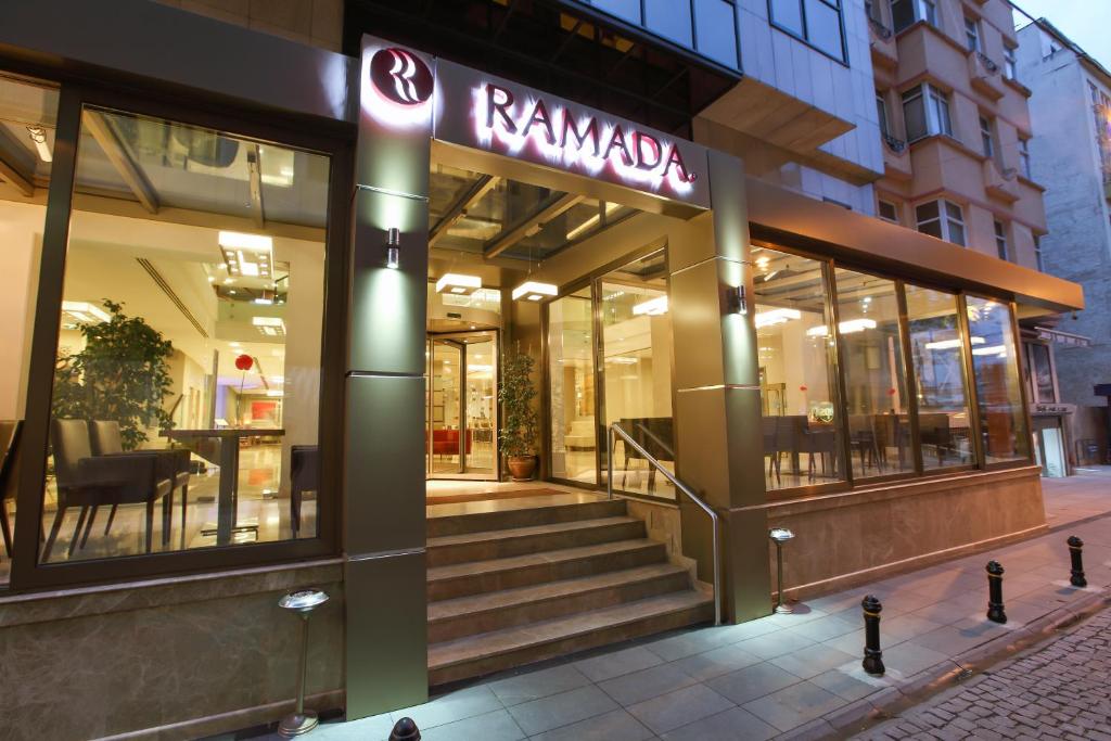 Ramada Istanbul Taksim - image 2