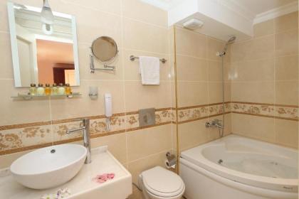 Sirkeci Park Hotel - image 12