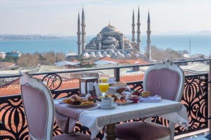 RAST HOTEL SULTANAHMET - image 1