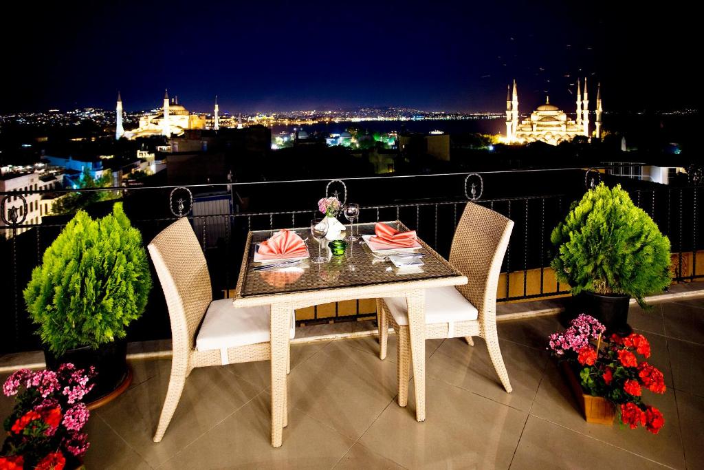 RAST HOTEL SULTANAHMET - image 3