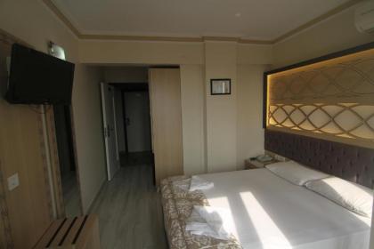 Grand Liza Hotel - image 14