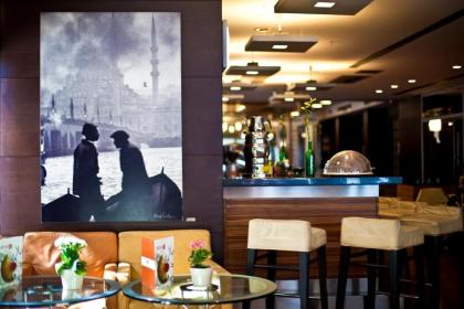 Point Hotel Taksim - image 15