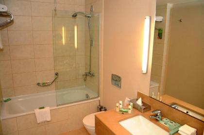 Courtyard by Marriott Istanbul West - image 16