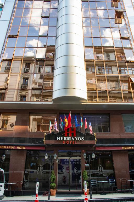 Hermanos Hotel - image 4