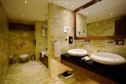 Crowne Plaza Istanbul Harbiye - image 8