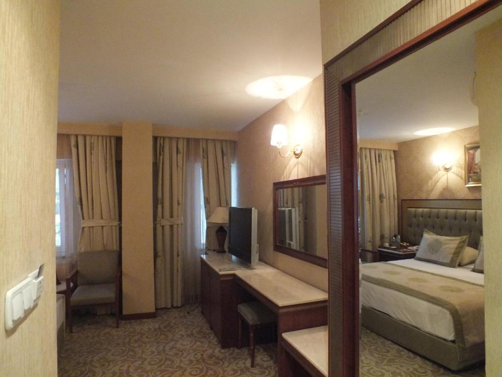 Grand Asiyan Hotel - image 4