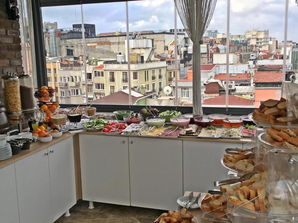 Taksim Line Hotel - image 6