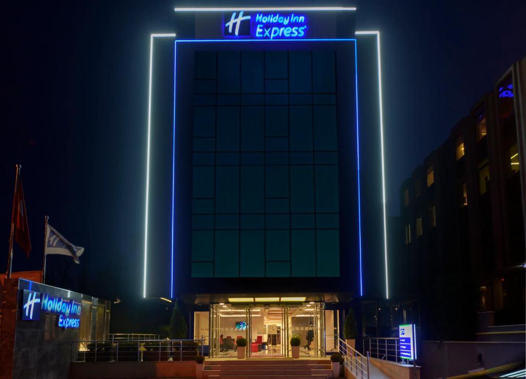 Holiday Inn Express Istanbul-Altunizade - main image