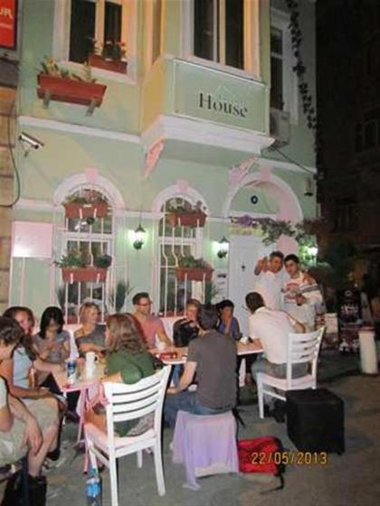 Istanbul Taksim Green House Hostel - image 15