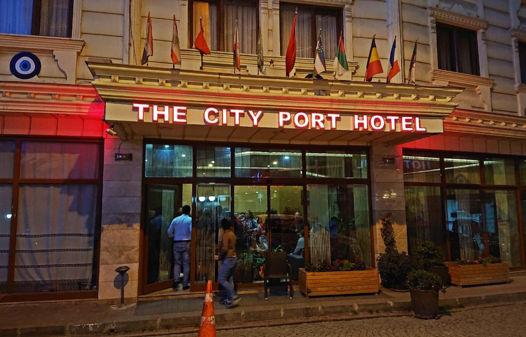 The City Port Hotel - image 4