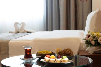 Ramada Hotel And Suites Istanbul Atakoy - image 2