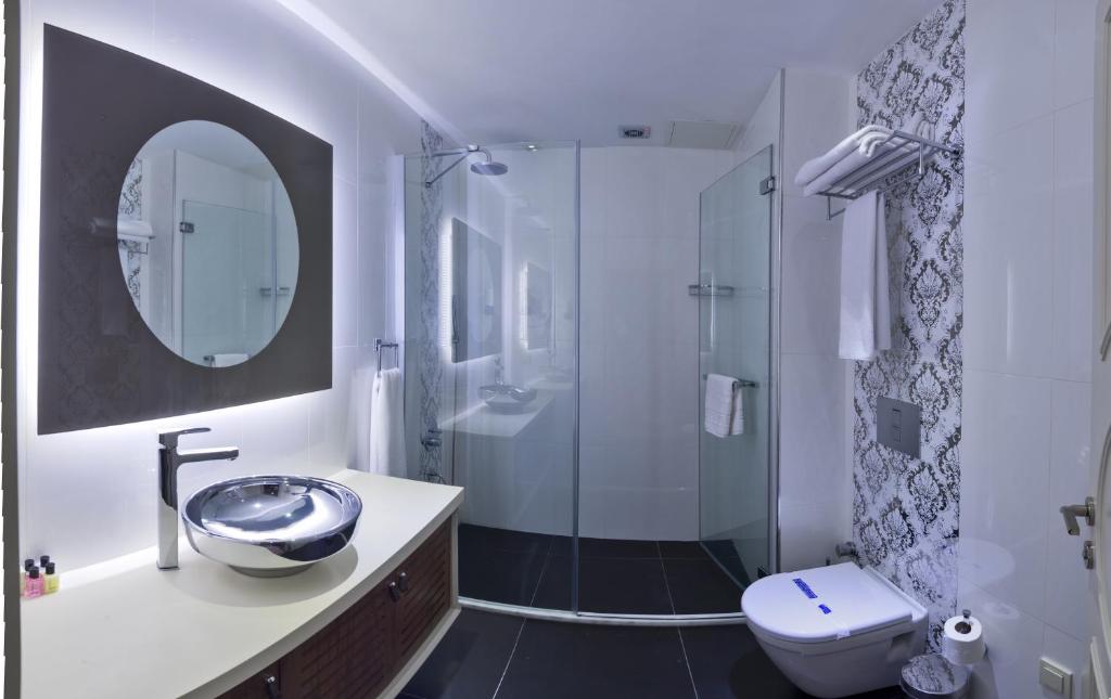 Suiteness Taksim Hotel - image 4