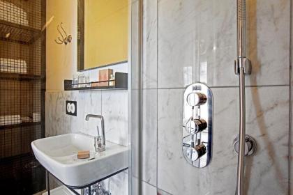 Raven Suites Taksim - image 20