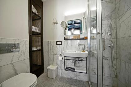 Raven Suites Taksim - image 9