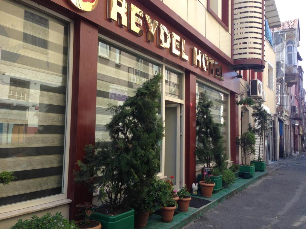 Reydel Hotel - main image