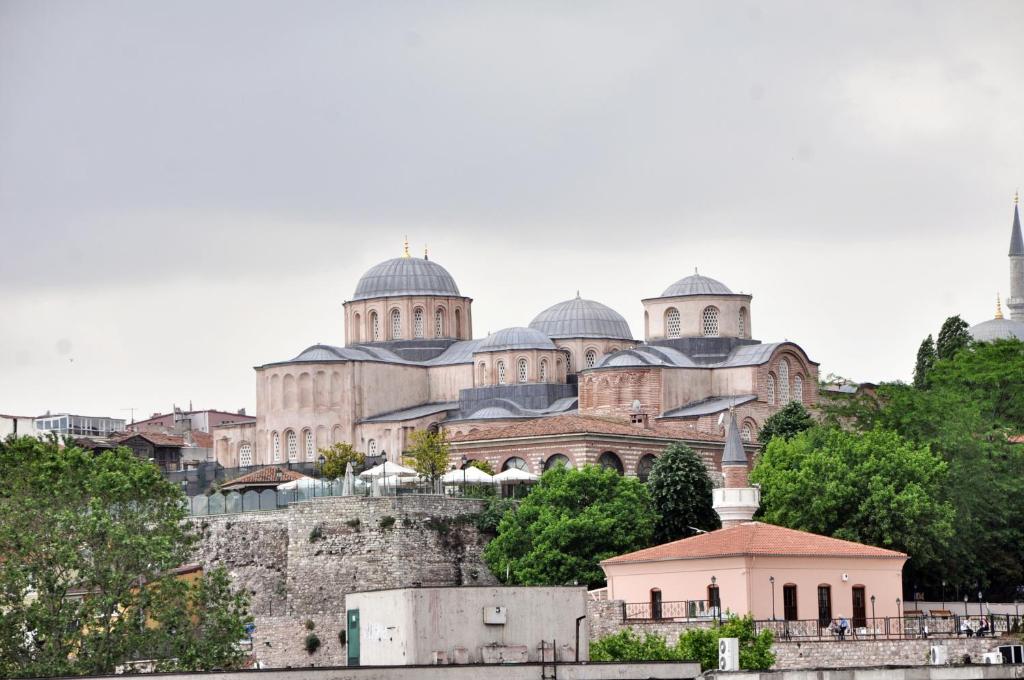 Hotel Monarch Istanbul - image 7