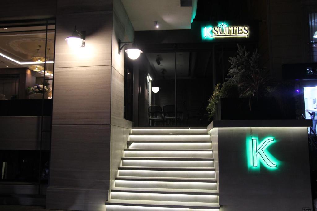 K Suites Hotel - image 7