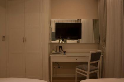 Ten Rooms Istanbul Hotel - image 10