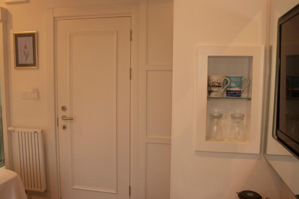 Ten Rooms Istanbul Hotel - image 7