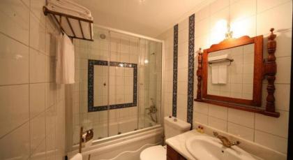 Aruna Boutique Hotel - image 10