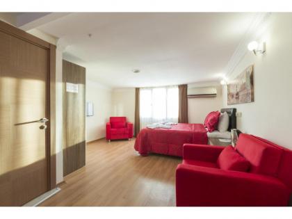 Zendy Suite Hotel - image 12