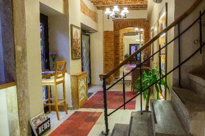 Fide Hotel - image 1