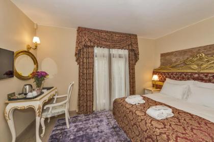 By Murat Royal Hotel Galata - image 12