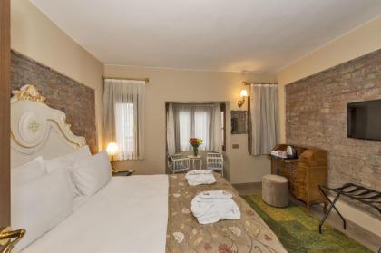 By Murat Royal Hotel Galata - image 17