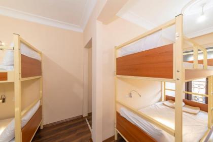 Taksim City Hostel - image 8