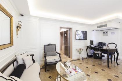 Perla Galata Hotel - image 16