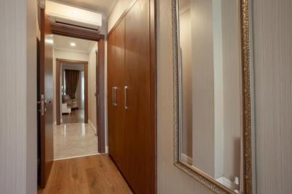 Allegra Suit Galata - image 5