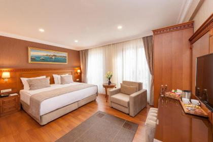 Royan Suites - image 1