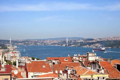 Cihangir Apartment; 3-bed Central with Stunning view - image 4