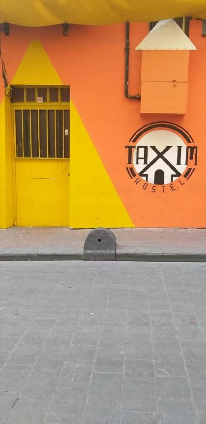 TAXIM HOSTEL - image 10