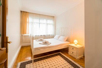 Classy Flat Taksim - image 13