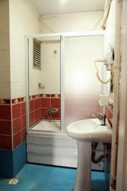 Life Inn Hotel - image 14