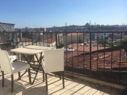 Flat 50m¿ with Terrace  Galata Tower in 20 Steps