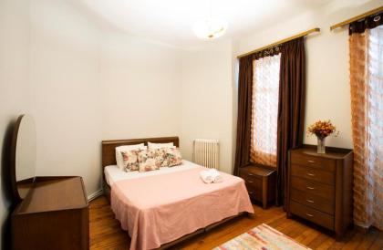 Spacious and Bright Three Bedroom Apartment by Happy Homes İstanbul - image 10