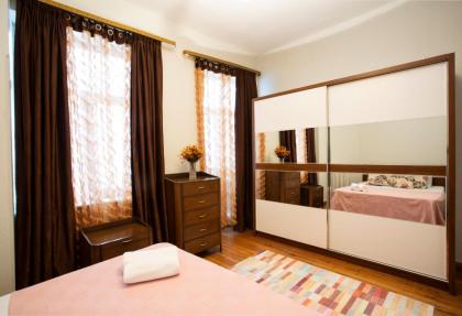 Spacious and Bright Three Bedroom Apartment by Happy Homes İstanbul - image 11