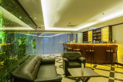 Atro Hotel - image 4