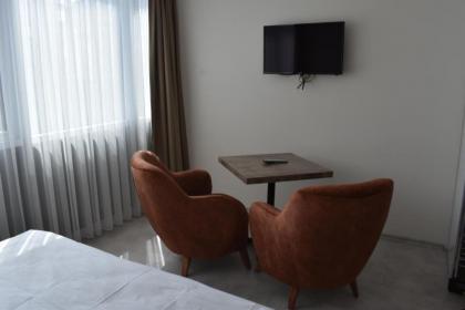 Mia Suite - image 18