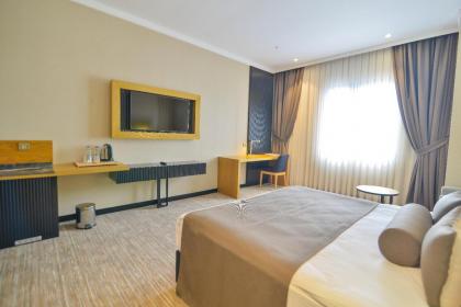 QUA COMFORT HOTEL - image 16