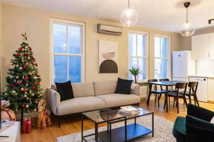 MISSAFIR Exceptional Flat with Bosphorus View and Rec Room 3 Min Walk to Istiklal Street in Beyoglu - image 8