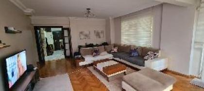 Spacious modern apartment near to beach and port - image 2