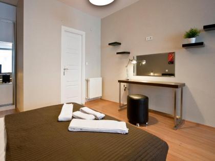 COZY Suites - image 11