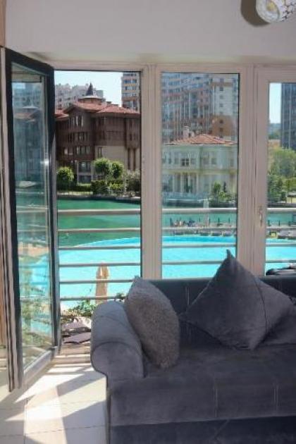 Charming 1-bedroom appartment with a great view - image 3