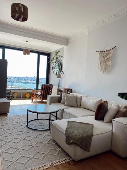 Fantastic golden horn view in Beyoglu Cozy design - image 17