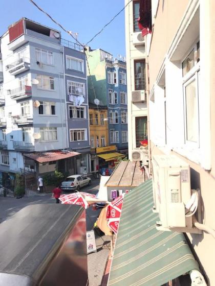 Authentic 1+1 Flat in Taksim - image 13