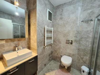 Luxurious 3-Bedroom Apartment Sisli - image 12